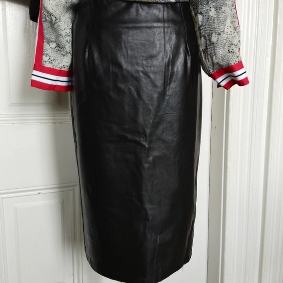 Leather Pencil Skirt- Faux M - Picture 1 of 4